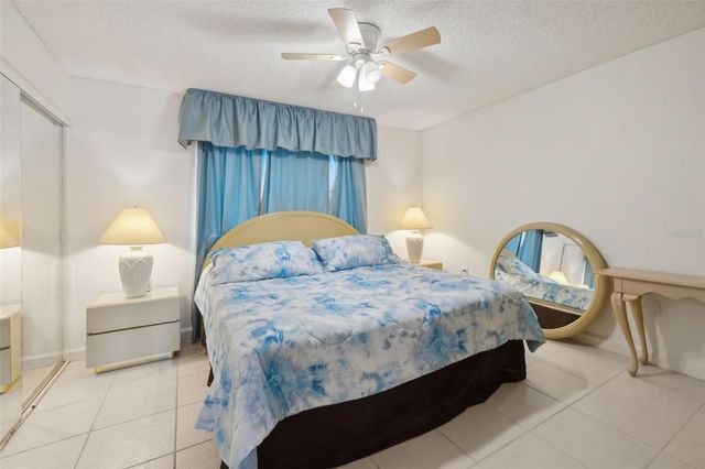 125 RIVER BEND PLACE D, Welaka, FL 32193