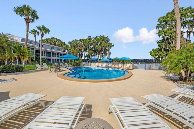 125 RIVER BEND PLACE D, Welaka, FL 32193