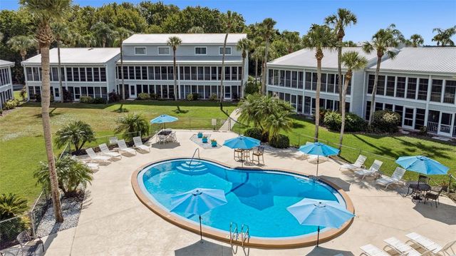 125 RIVER BEND PLACE D, Welaka, FL 32193