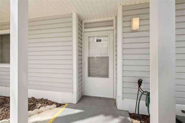 125 RIVER BEND PLACE D, Welaka, FL 32193