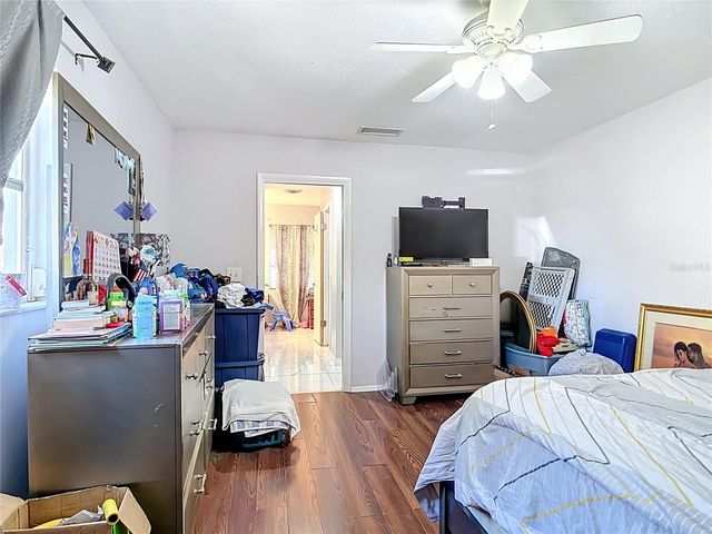 1144 PINELAND AVENUE, Venice, FL 34285