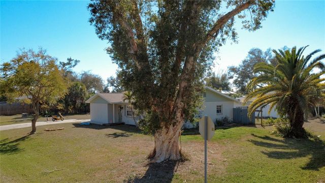 1144 PINELAND AVENUE, Venice, FL 34285
