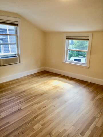 16 Hobbs Road 1, Medford, MA 02155