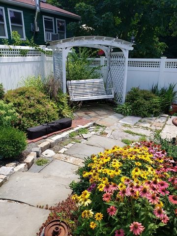 16 Hobbs Road 1, Medford, MA 02155