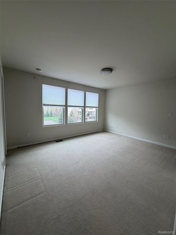 44561 GWINNETT Loop, Novi, MI 48377