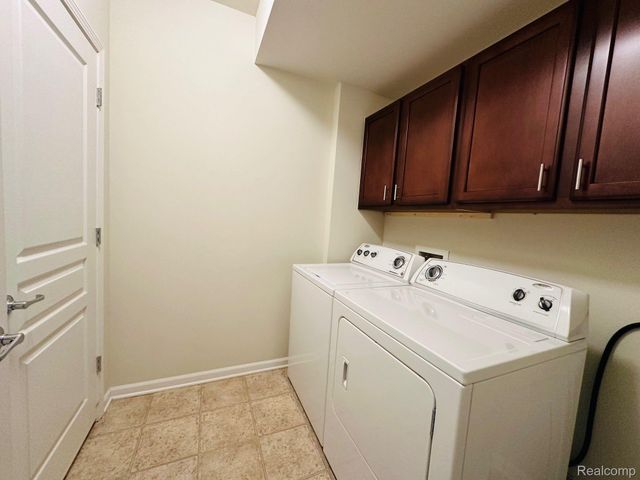 44561 GWINNETT Loop, Novi, MI 48377