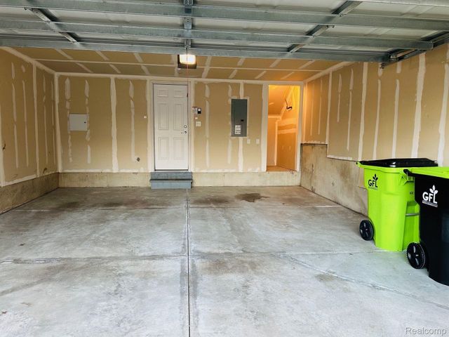 44561 GWINNETT Loop, Novi, MI 48377