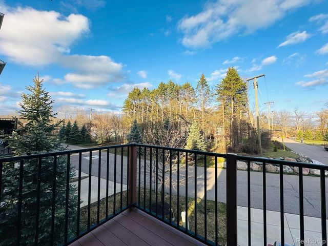 44561 GWINNETT Loop, Novi, MI 48377