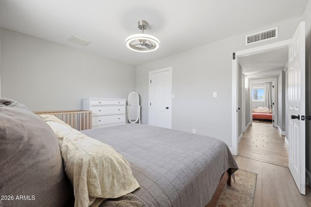 4420 W CHOLLA Street, Glendale, AZ 85304