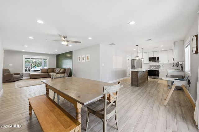 4420 W CHOLLA Street, Glendale, AZ 85304