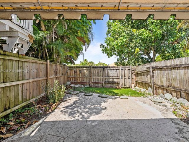 3609 Townhouse Court 3609, West Palm Beach, FL 33407
