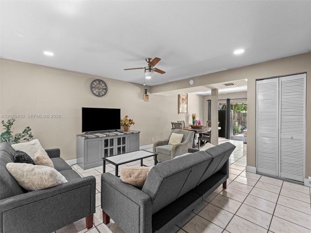 3609 Townhouse Court 3609, West Palm Beach, FL 33407