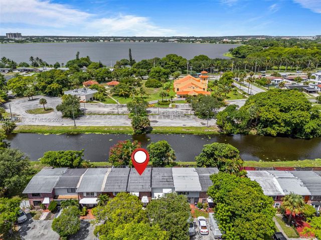 3609 Townhouse Court 3609, West Palm Beach, FL 33407