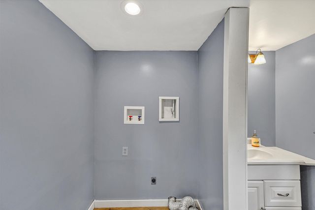48 Irvin Seay RD, Bassett, VA 24055
