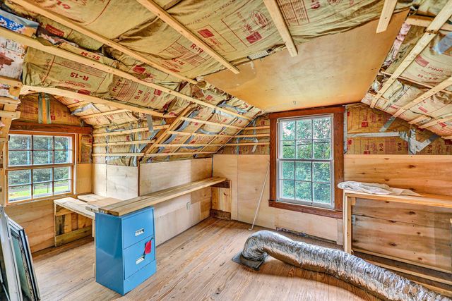48 Irvin Seay RD, Bassett, VA 24055