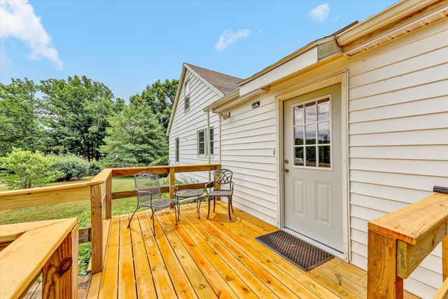 48 Irvin Seay RD, Bassett, VA 24055
