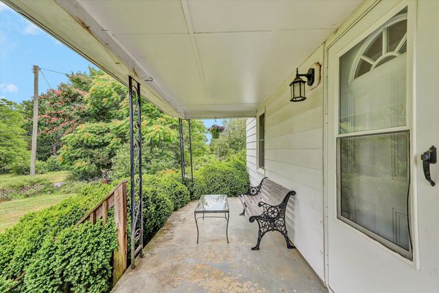 48 Irvin Seay RD, Bassett, VA 24055