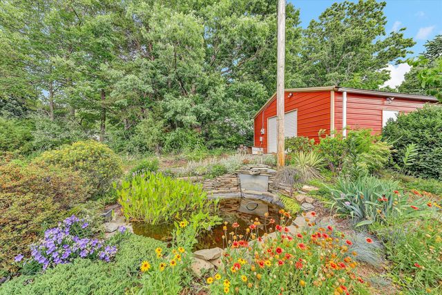 48 Irvin Seay RD, Bassett, VA 24055