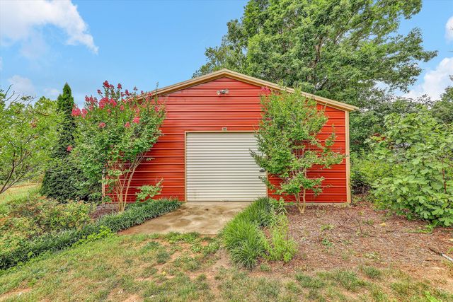 48 Irvin Seay RD, Bassett, VA 24055