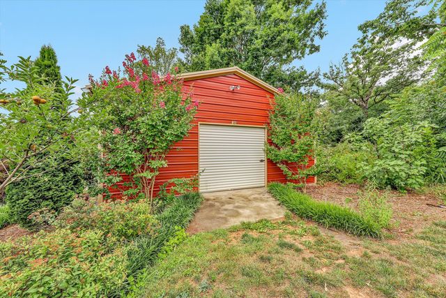 48 Irvin Seay RD, Bassett, VA 24055