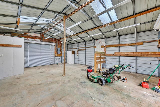 48 Irvin Seay RD, Bassett, VA 24055