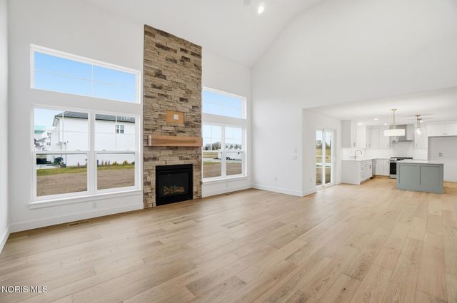 11 Hawthorne Crossing, Perrysburg, OH 43551