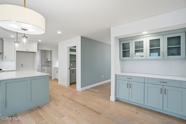 11 Hawthorne Crossing, Perrysburg, OH 43551