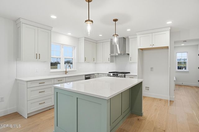 11 Hawthorne Crossing, Perrysburg, OH 43551