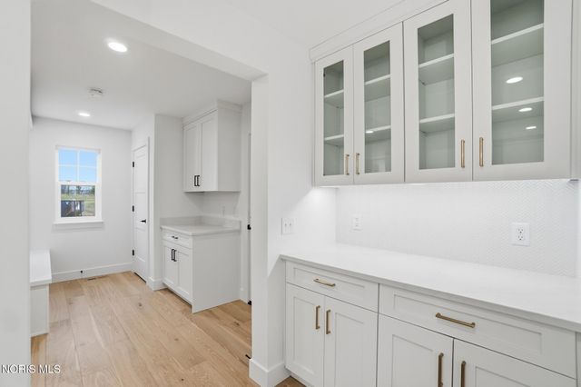 11 Hawthorne Crossing, Perrysburg, OH 43551