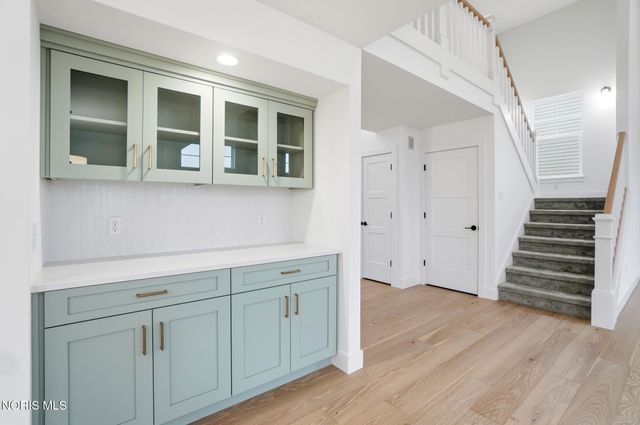 11 Hawthorne Crossing, Perrysburg, OH 43551