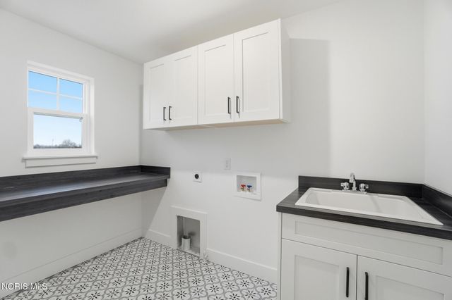 11 Hawthorne Crossing, Perrysburg, OH 43551