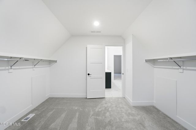 11 Hawthorne Crossing, Perrysburg, OH 43551