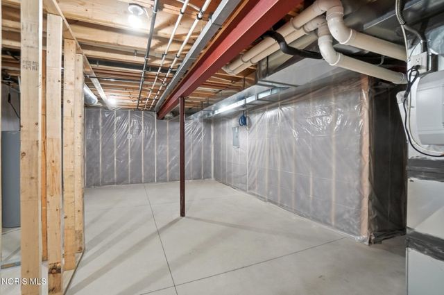 11 Hawthorne Crossing, Perrysburg, OH 43551