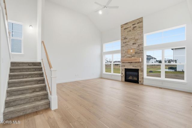 11 Hawthorne Crossing, Perrysburg, OH 43551