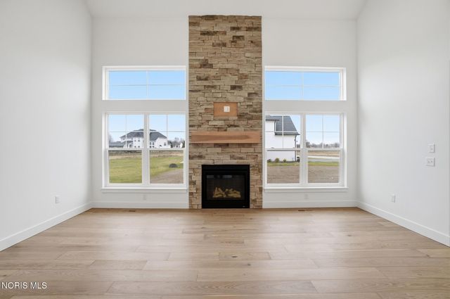 11 Hawthorne Crossing, Perrysburg, OH 43551