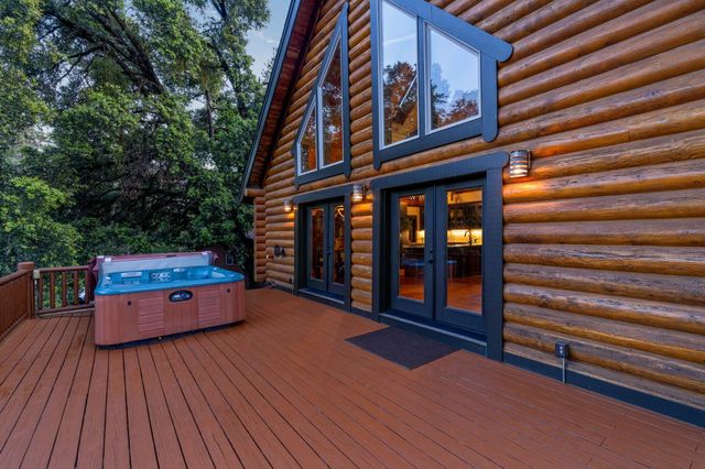 211 Fox Rd, Glencoe, CA 95232