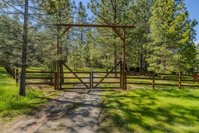 211 Fox Rd, Glencoe, CA 95232