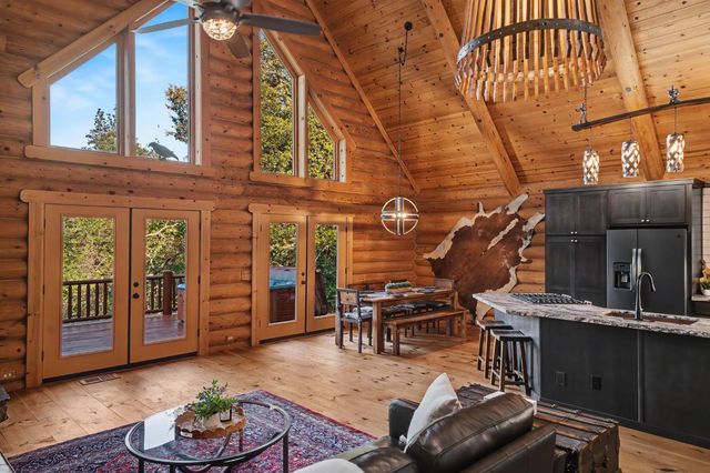 211 Fox Rd, Glencoe, CA 95232