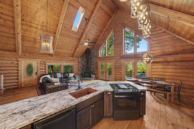 211 Fox Rd, Glencoe, CA 95232