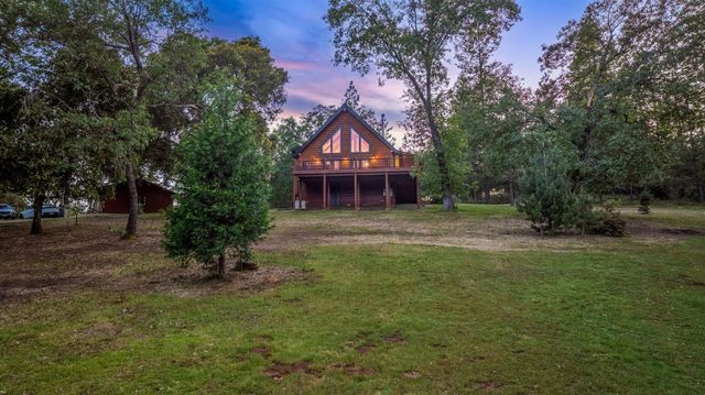 211 Fox Rd, Glencoe, CA 95232