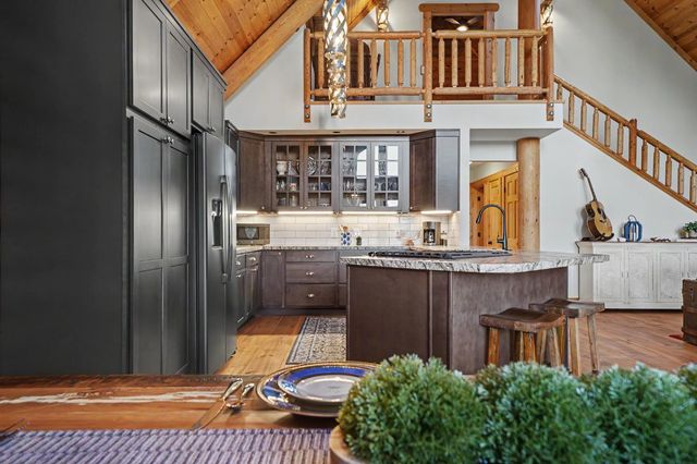 211 Fox Rd, Glencoe, CA 95232