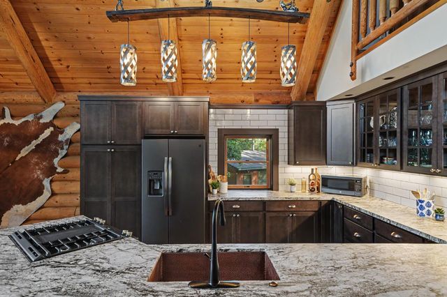 211 Fox Rd, Glencoe, CA 95232