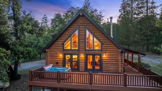 211 Fox Rd, Glencoe, CA 95232