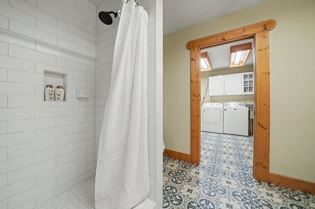 211 Fox Rd, Glencoe, CA 95232