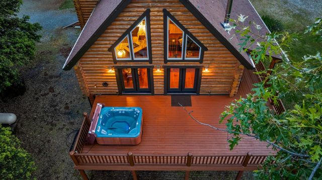 211 Fox Rd, Glencoe, CA 95232