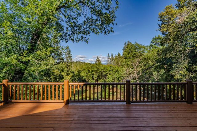 211 Fox Rd, Glencoe, CA 95232