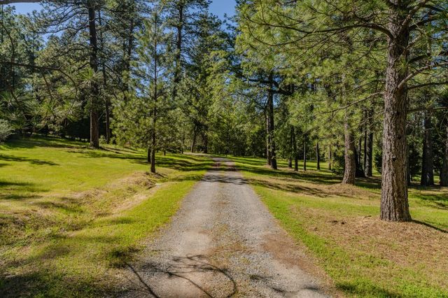 211 Fox Rd, Glencoe, CA 95232