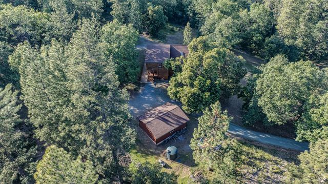 211 Fox Rd, Glencoe, CA 95232