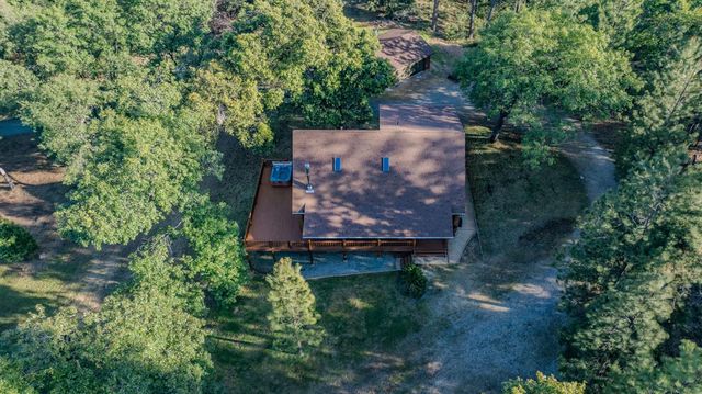 211 Fox Rd, Glencoe, CA 95232