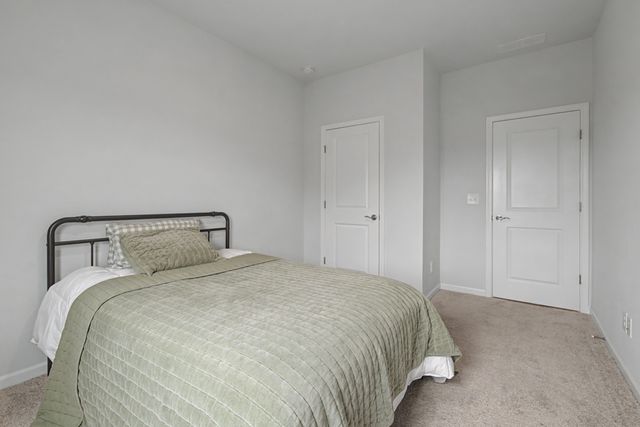 225 Oasis Dr, La Vergne, TN 37086